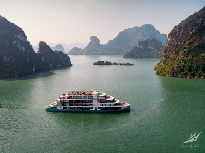 Du thuyền Capella Cruise 5 sao